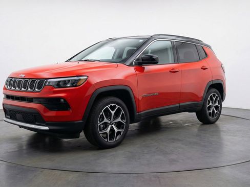 Used 2025 Jeep Compass Limited image 2