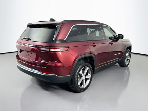 Used 2025 Jeep Grand Cherokee Limited AWD/4WD image 7