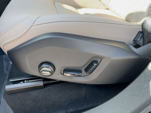 New 2026 Volvo XC90 B6 Plus w/ Protection Package Premier image 12