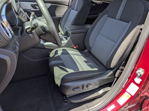 Used 2025 Chevrolet Blazer LT AWD/4WD image 14