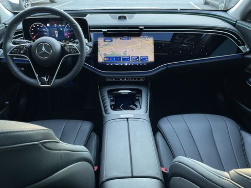 Certified 2025 Mercedes-Benz E 350 E 350 4MATIC Sedan image 27