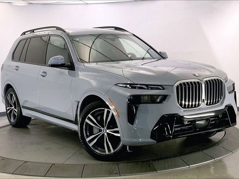 Certified 2025 BMW X7 xDrive40i w/ M Sport Package image 1