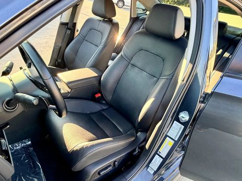 Used 2023 Honda Civic Touring image 18