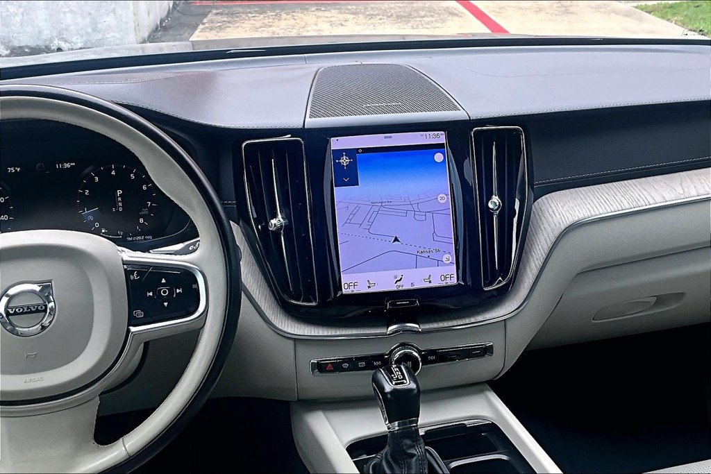 Used 2021 Volvo XC60 T5 Inscription w/ Climate Package AWD/4WD image 8