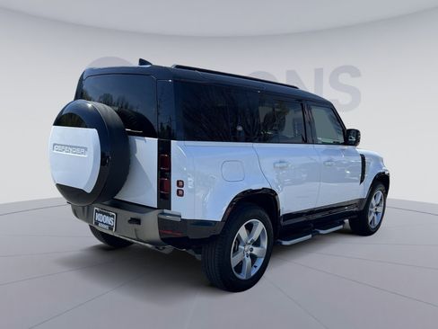 Used 2024 Land Rover Defender 110 X-Dynamic SE image 16