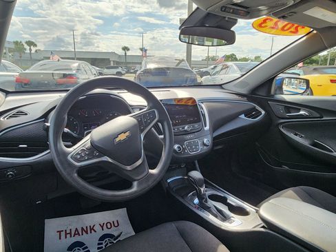 Used 2023 Chevrolet Malibu LT FWD image 15