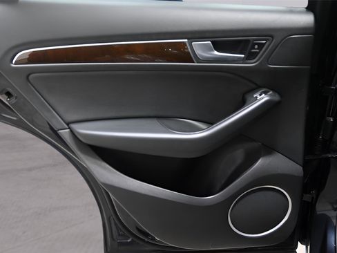 Used 2017 Audi Q5 2.0T Premium Plus w/ Technology Package AWD/4WD image 14