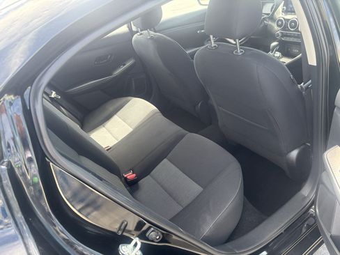 Used 2025 Nissan Sentra SV FWD image 14