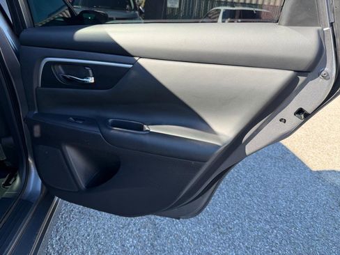 Used 2016 Nissan Altima 2.5 SV image 34