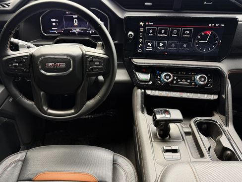 Used 2024 GMC Sierra 1500 AT4 w/ AT4 Premium Package AWD/4WD image 9