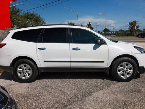 Used 2017 Chevrolet Traverse LS AWD/4WD image 7