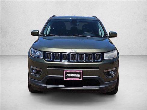 Used 2019 Jeep Compass Latitude w/ Popular Equipment Group AWD/4WD image 2