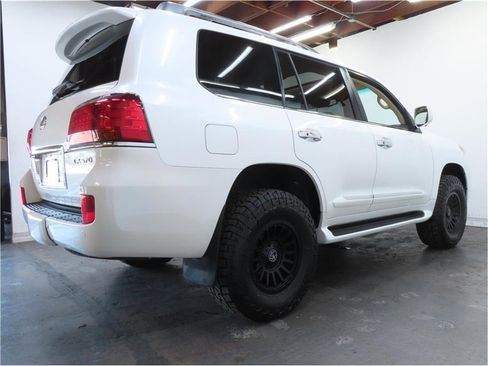 Used 2011 Lexus LX 570 4WD image 36