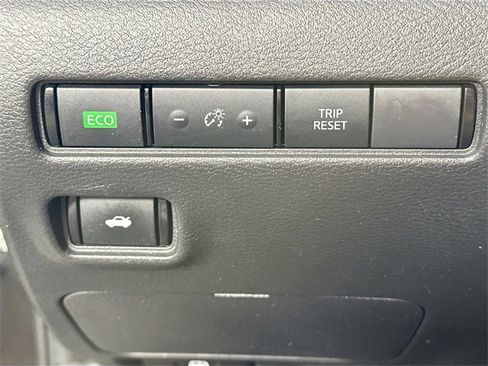 Used 2023 Nissan Sentra SV image 21