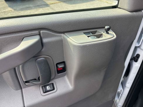 Used 2025 GMC Savana 2500 w/ Driver Convenience Package RWD image 10
