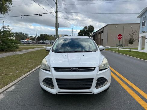 Used 2016 Ford Escape SE image 1