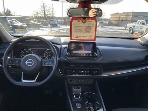 Certified 2024 Nissan Rogue SV image 12