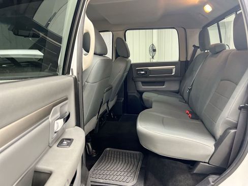Used 2014 RAM 2500 SLT AWD/4WD image 16