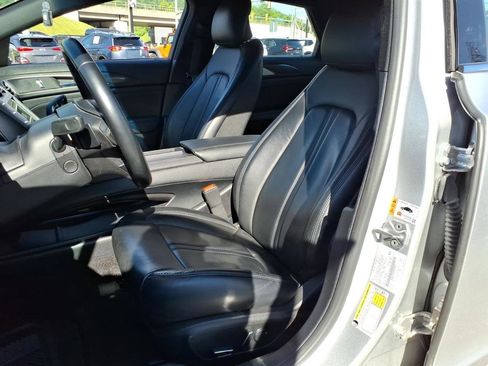 Used 2017 Lincoln MKZ Select w/ Select Plus Package AWD/4WD image 7