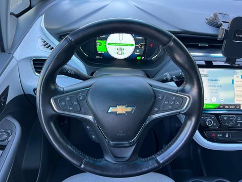Used 2020 Chevrolet Bolt LT FWD image 17