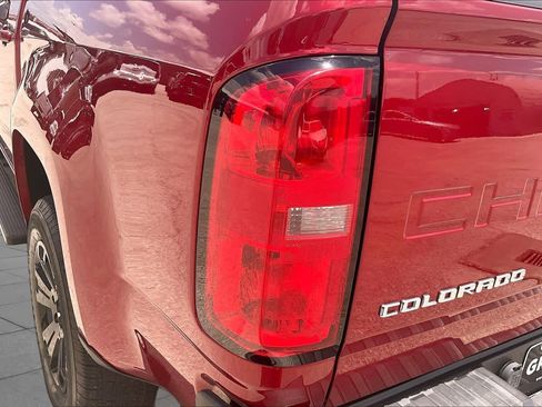 Used 2021 Chevrolet Colorado LT w/ LT Convenience Package RWD image 28