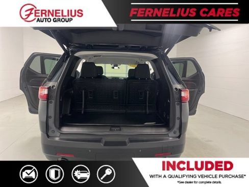 Used 2021 Chevrolet Traverse LT FWD image 19