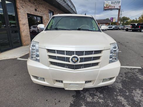 Used 2012 Cadillac Escalade Premium image 7