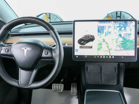 Used 2022 Tesla Model Y Performance AWD/4WD image 16