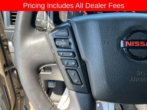 Used 2021 Nissan Titan PRO-4X w/ Pro-4x Convenience Package AWD/4WD image 8