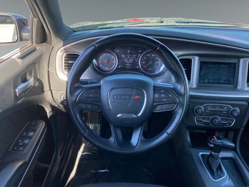 Used 2022 Dodge Charger SXT RWD image 12
