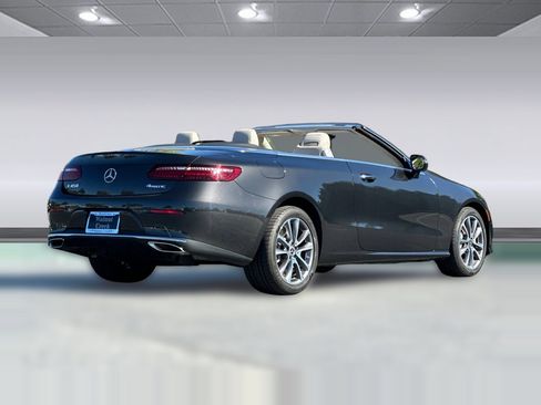 Used 2023 Mercedes-Benz E 450 4MATIC Cabriolet image 8