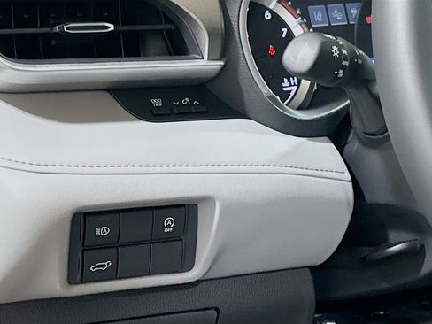 New 2026 Toyota Highlander XLE AWD/4WD image 10
