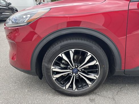 Used 2021 Ford Escape SE w/ SE Sport Appearance Package FWD image 18