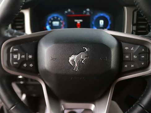 Used 2025 Ford Bronco Outer Banks AWD/4WD image 19