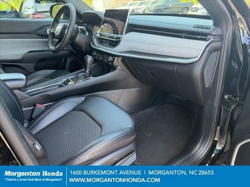 Used 2024 Jeep Compass Latitude AWD/4WD image 33
