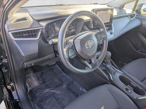 Used 2025 Toyota Corolla LE image 9