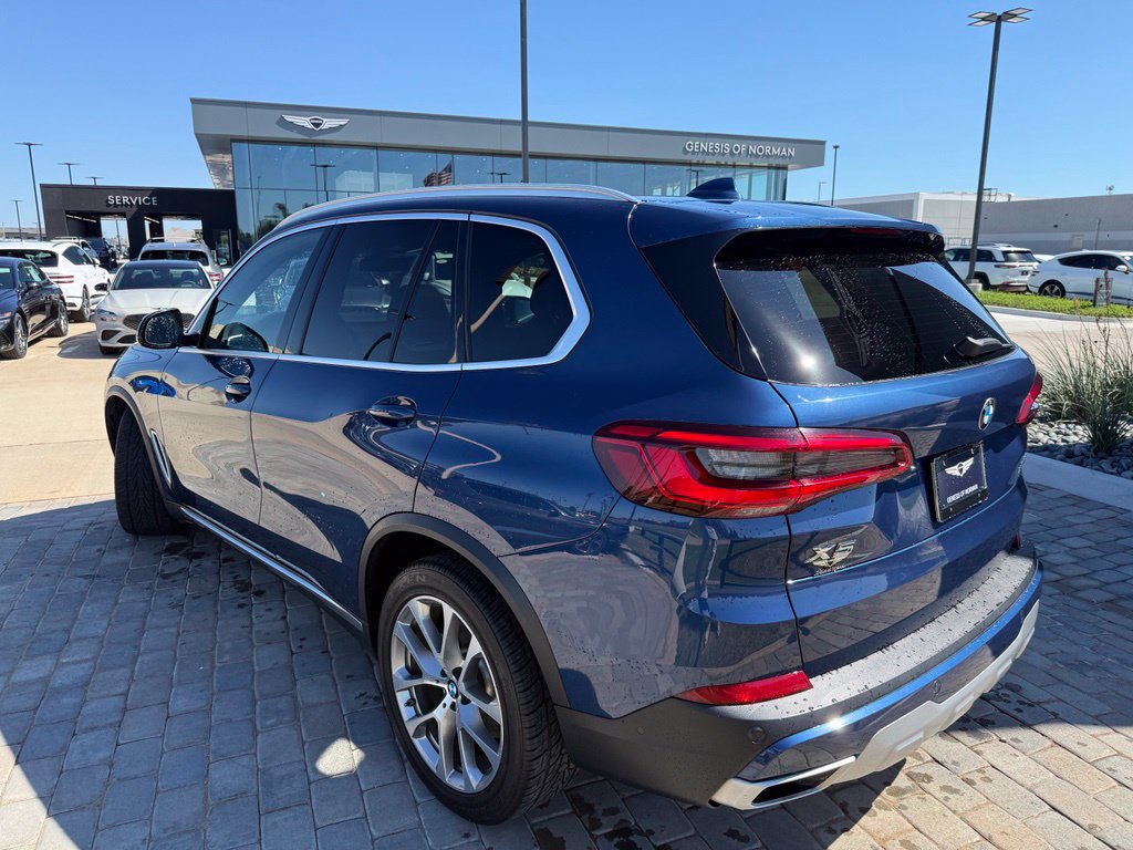Used 2020 BMW X5 sDrive40i w/ Convenience Package RWD image 3