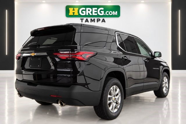 Used 2023 Chevrolet Traverse LS FWD image 6