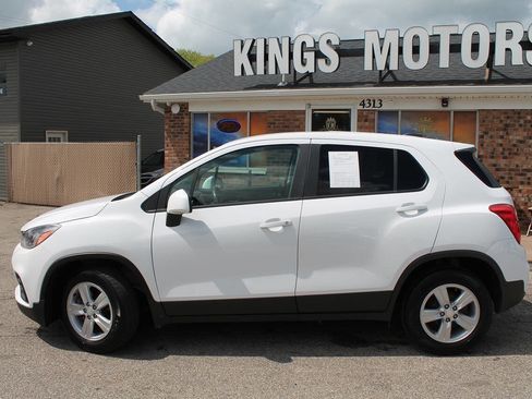 Used 2019 Chevrolet Trax LS w/ Tint and Cruise Package FWD image 2