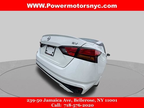 Used 2024 Nissan Altima 2.5 SV w/ SV Premium Package FWD image 7