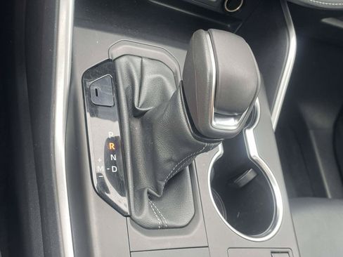 Used 2023 Toyota Highlander XLE FWD image 18