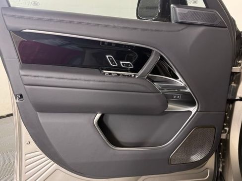 New 2025 Land Rover Range Rover Autobiography AWD/4WD image 27