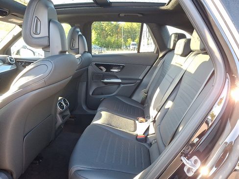 Used 2026 Mercedes-Benz GLC 300 4MATIC image 6