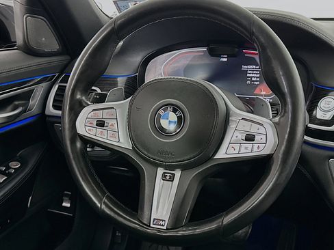 Used 2020 BMW 750i xDrive w/ M Sport Package AWD/4WD image 8