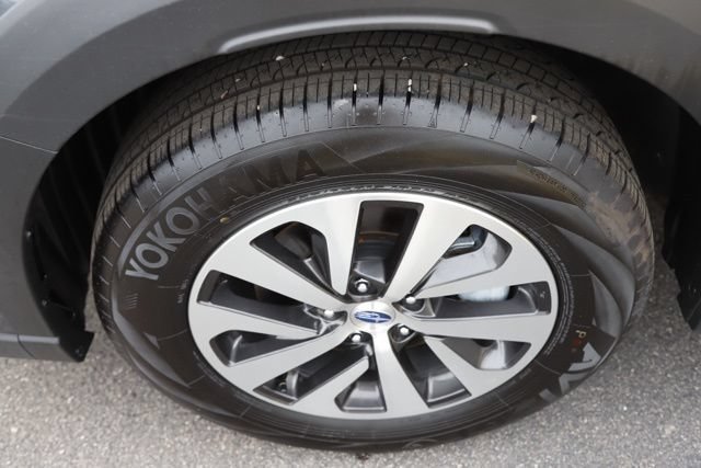 Used 2025 Subaru Outback Premium AWD/4WD image 10