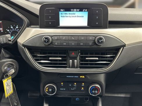 Used 2022 Ford Escape S FWD image 18