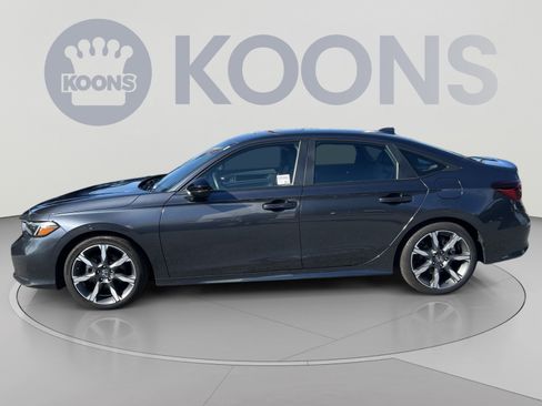 Used 2025 Honda Civic Sport Touring image 2