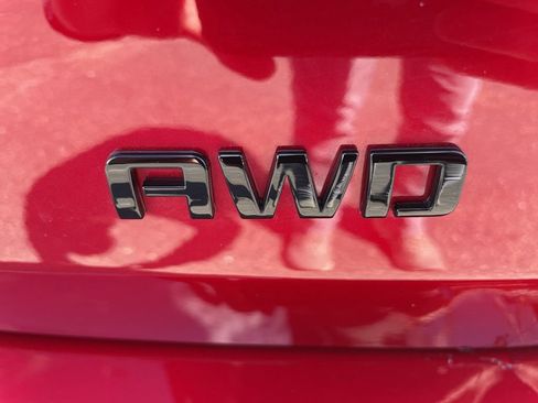 Used 2024 Chevrolet Equinox RS AWD/4WD image 8