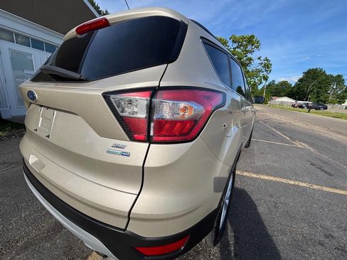 Used 2018 Ford Escape SE AWD/4WD image 3