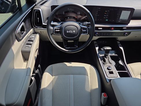 Used 2025 Kia Sorento S w/ Panoramic Sunroof Package AWD/4WD image 12